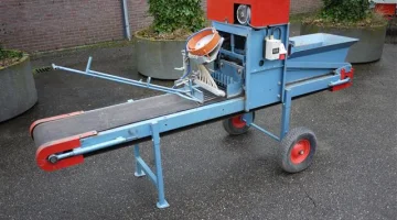 Dewa KM soil blocking machine