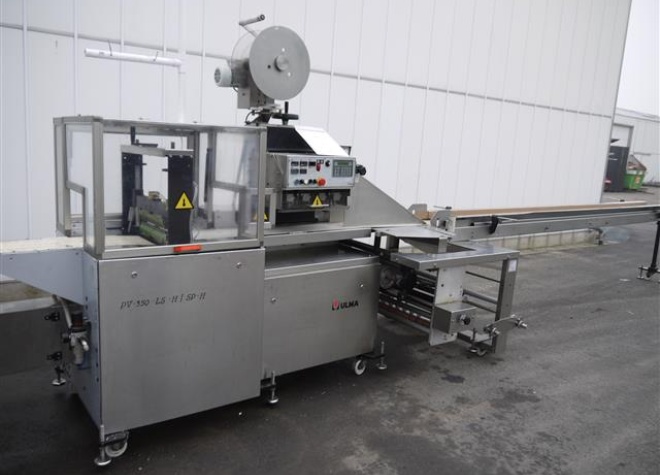 Ulma PV-350 LSH /SPH packing machine with shrink tunnel • Duijndam Machines