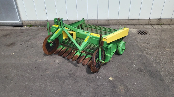 Agromet Erntemaschine für Kartoffeln