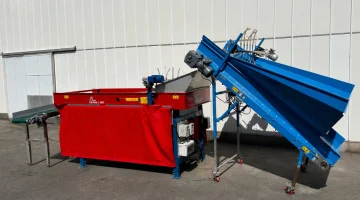 Asa-Lift BS-100 chunk/length grading machine with feed bunker and transverse discharge conveyor