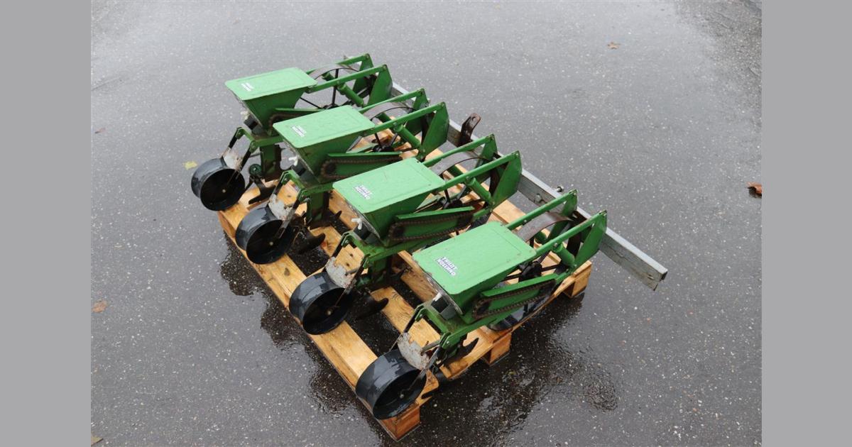 Thilot Mechanical seeder sowing machine 5 rows • Duijndam Machines