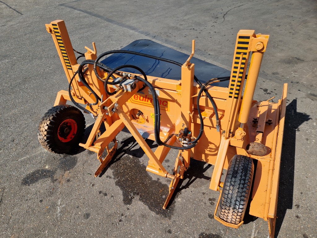 Asa-lift windrower digger for 2 rows of potatoes onions or bulbs 