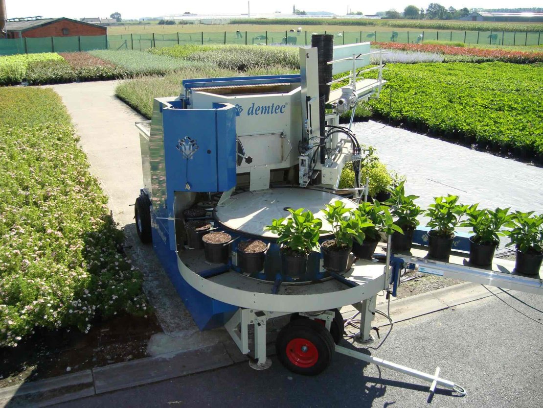Used potting machine